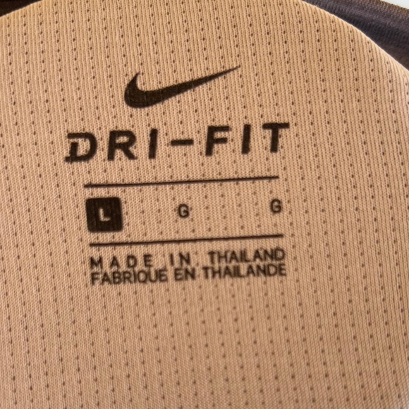 Nike Dri-FIT - Picture 3 of 6